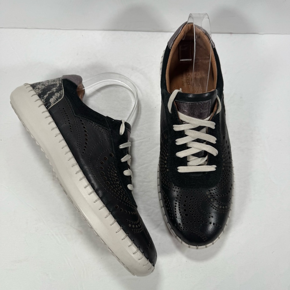Spring Step Black Perforated Leather Jumilla Lace Up Sneaker Women Size 9